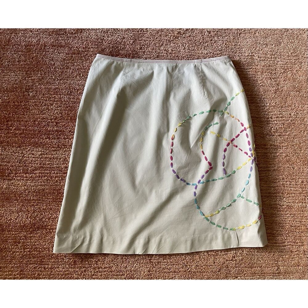 Harold’s Beige Pencil Skirt with Multicolor Embroidery - Size 2